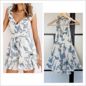 Simplee White Floral Short Romper Size S Summer Festival Boho Western Beachy